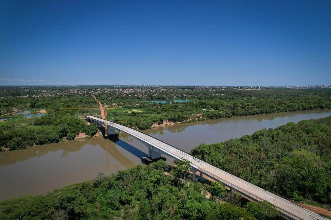 Ponte sobre o Rio Cuiabá no Parque Atalaia  - Foto por: Rodolfo Perdigão/Sinfra-MT