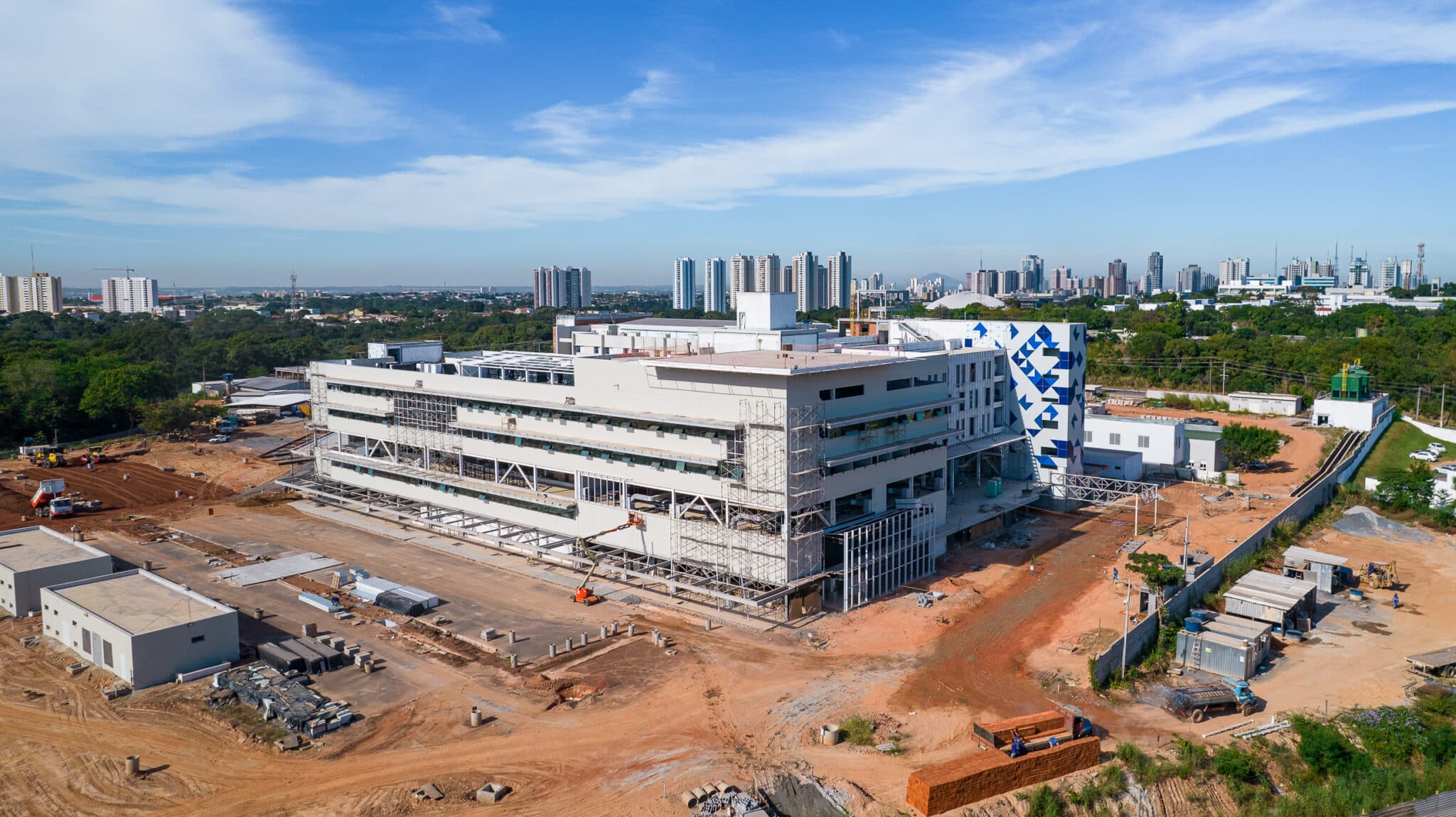 Unidade foi reprojetada pelo Governo de Mato Grosso e é construída pela Secretaria Estadual de Saúde  - Foto por: Daniel B Meneses | Secom-MT