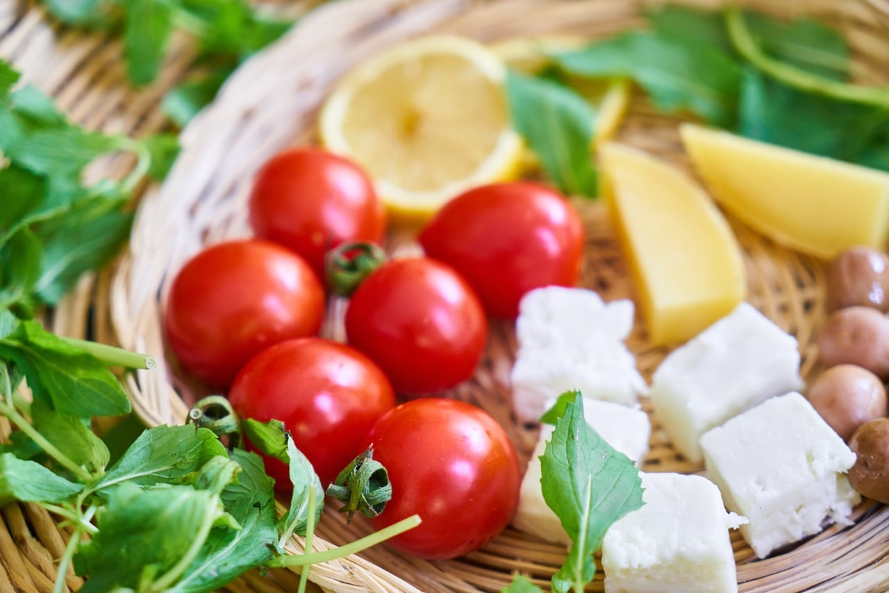 A dieta mediterrânea ajuda a saúde digestiva e que acaba tendo um impacto geral saúde