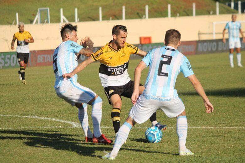 Criciúma x Londrina; onde assistir ao vivo o jogo deste sábado (12). Foto: Celso da Luz/Criciúma