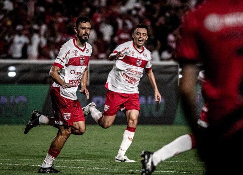 CRB x Atlético-GO; onde assistir ao vivo o jogo desta terça-feira (1) pela Série B do Brasileiro. Foto: Francisco Cedrim/CRB