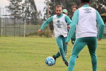 Chapecoense x CRB; onde assistir ao vivo o jogo deste domingo (9) pela Série B. Foto: ACF