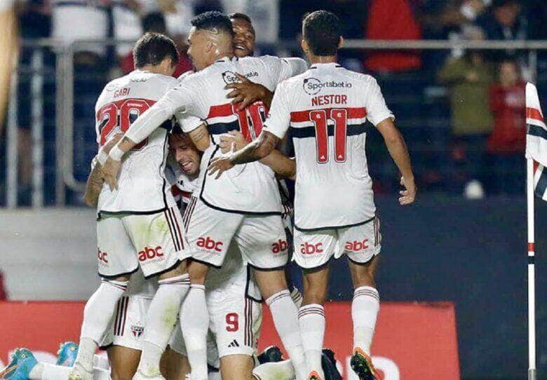 San Lorenzo x São Paulo; onde assistir ao vivo o jogo desta quinta-feira (3) pela Copa Sul-Americana. Foto: SPFC