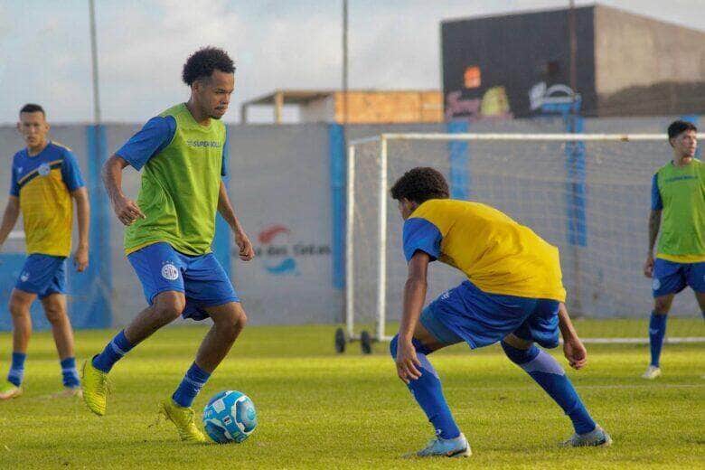 Confiança x Floresta; onde assistir ao vivo o jogo desta segunda-feira (7) pela Série C. Foto: Divulgação Confiança