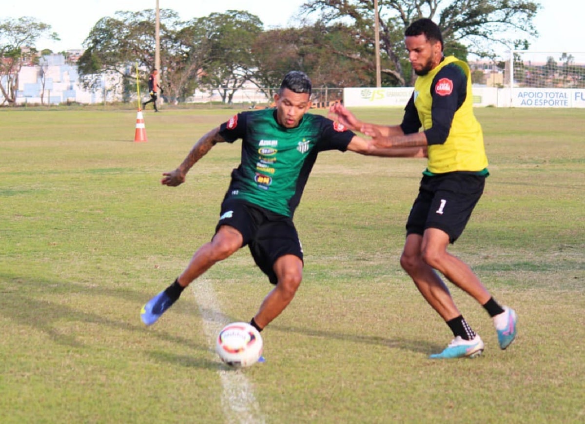 Boa Esporte x Uberlândia; onde assistir ao vivo o jogo desta segunda-feira (17) pelo Módulo 2 do Mineiro. Foto: Divulgação Uberlândia Boa Esporte x Uberlândia; onde assistir ao vivo o jogo desta segunda-feira (17) pelo Módulo 2 do Mineiro. Foto: Divulgação Uberlândia
