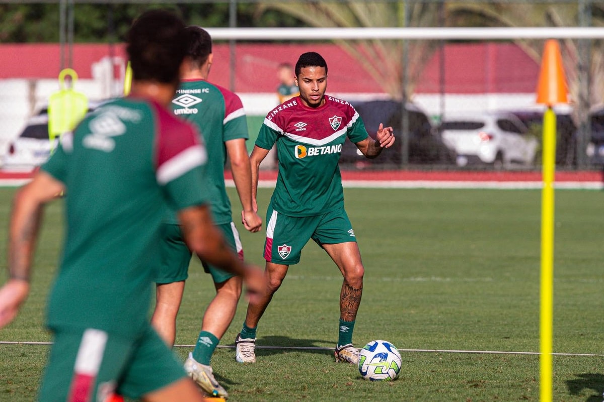 Grêmio x Fluminense; onde assistir ao vivo o jogo deste domingo (13) pelo Brasileirão. Foto: Divulgação Fluminense Grêmio x Fluminense; onde assistir ao vivo o jogo deste domingo (13) pelo Brasileirão. Foto: Divulgação Fluminense