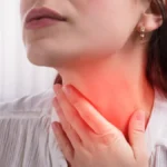 Acordou com dor de garganta? Estas podem ser algumas das razões