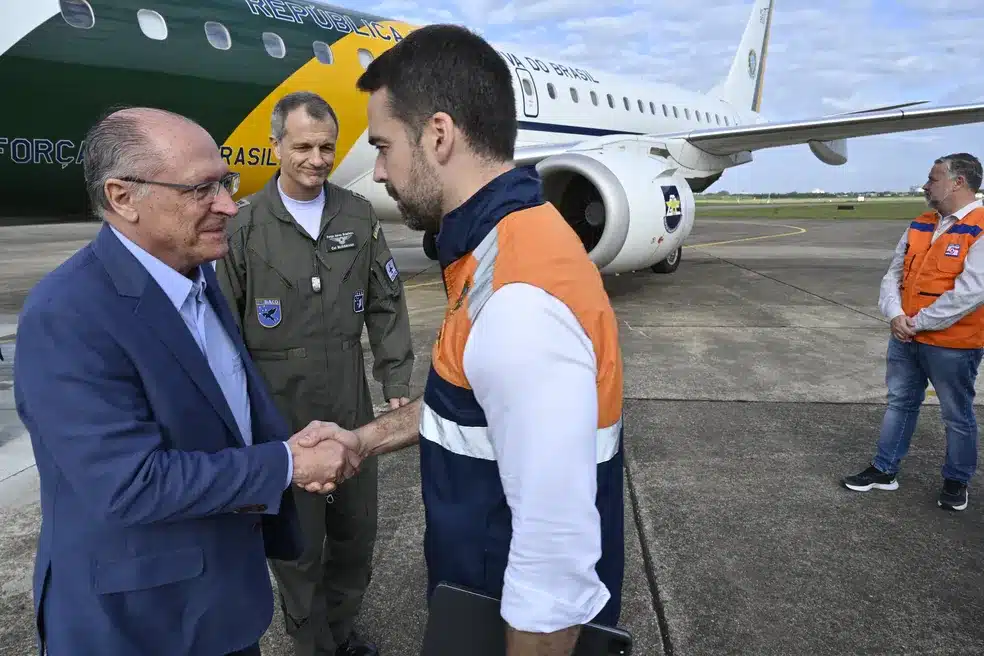 Alckmin chega ao Rio Grande do Sul para visitar cidades atingidas por ciclone