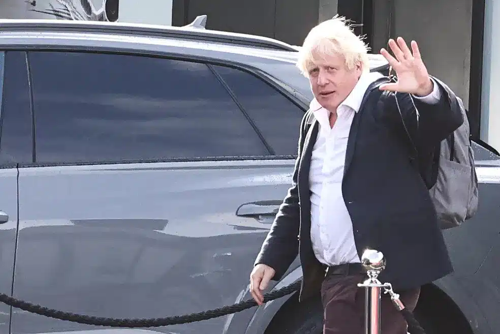 Boris Johnson renuncia ao cargo de membro do parlamento britanico
