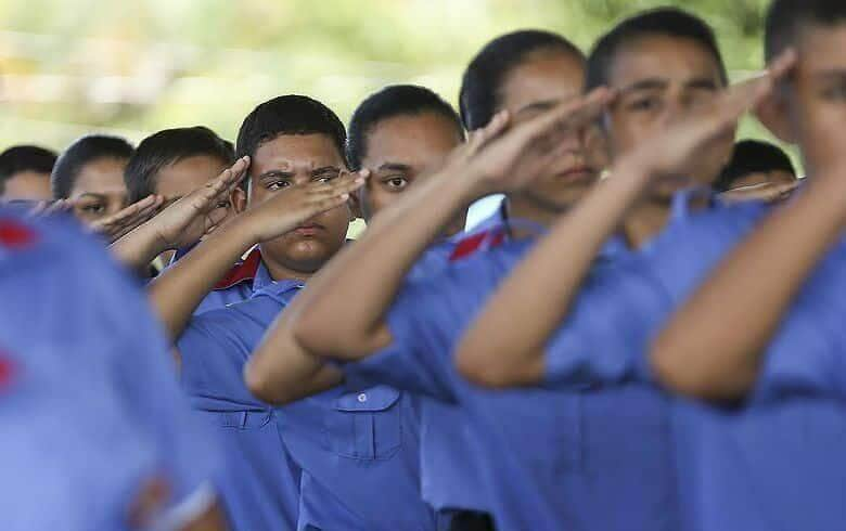 Campanha do MEC vai apresentar programa de escolas civico militares