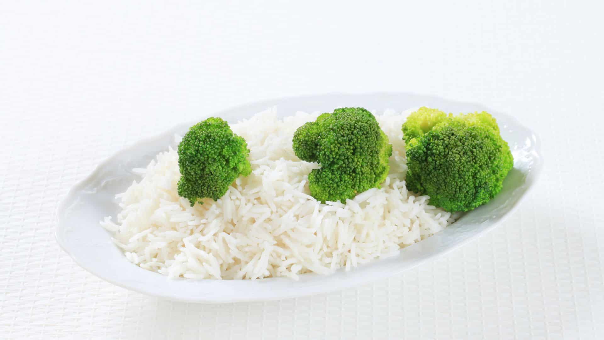 Como fazer arroz com brócolis