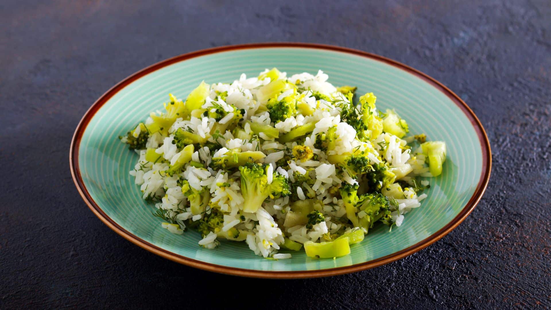 Como fazer arroz com brócolis