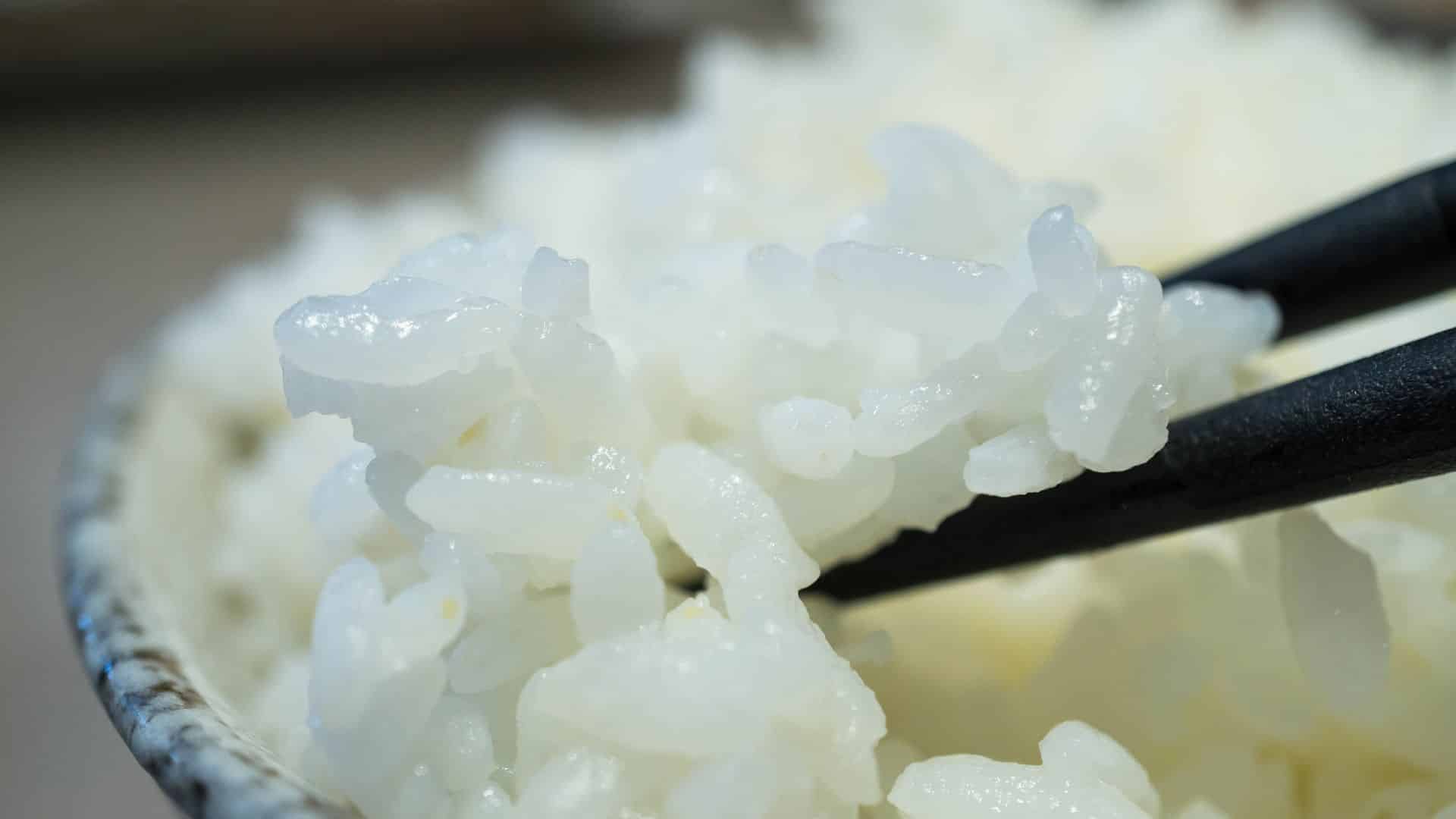 Como fazer arroz japonês