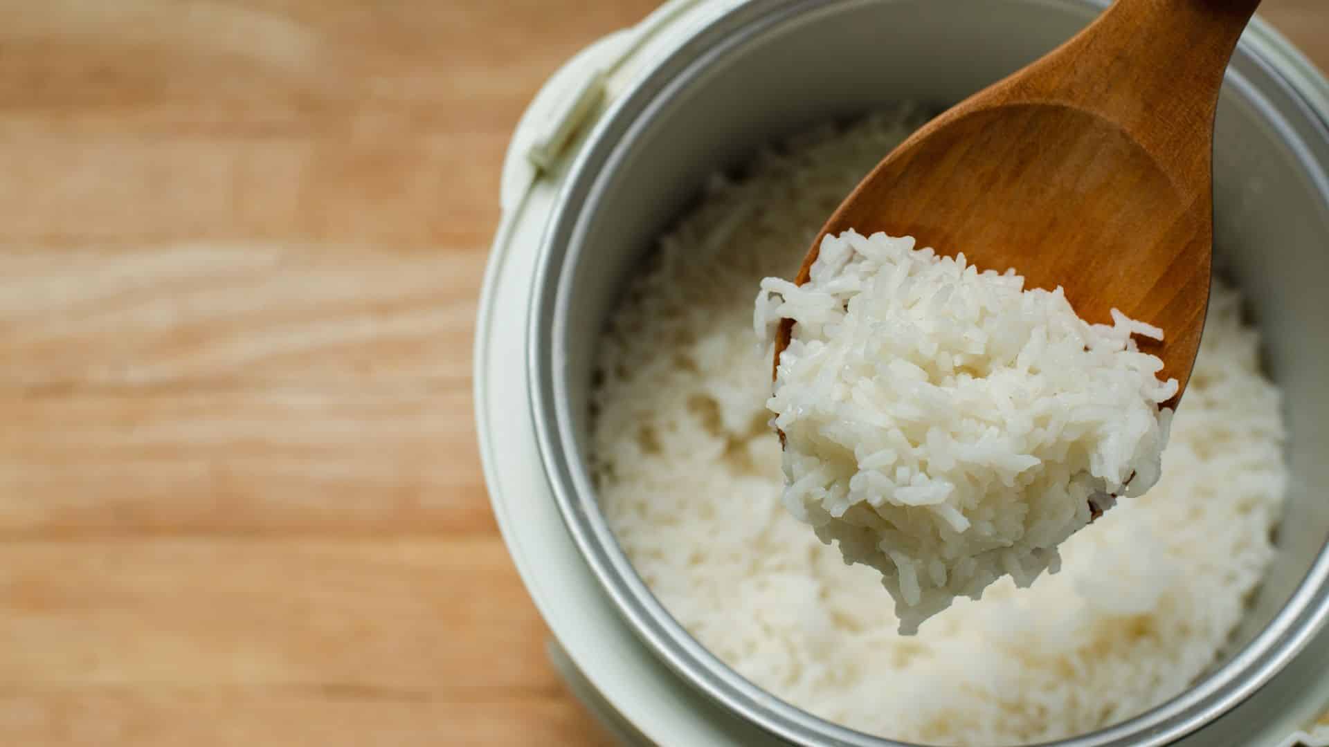 Como fazer arroz na airfryer