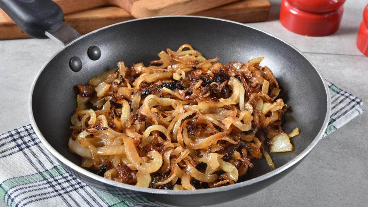 Como fazer cebola caramelizada