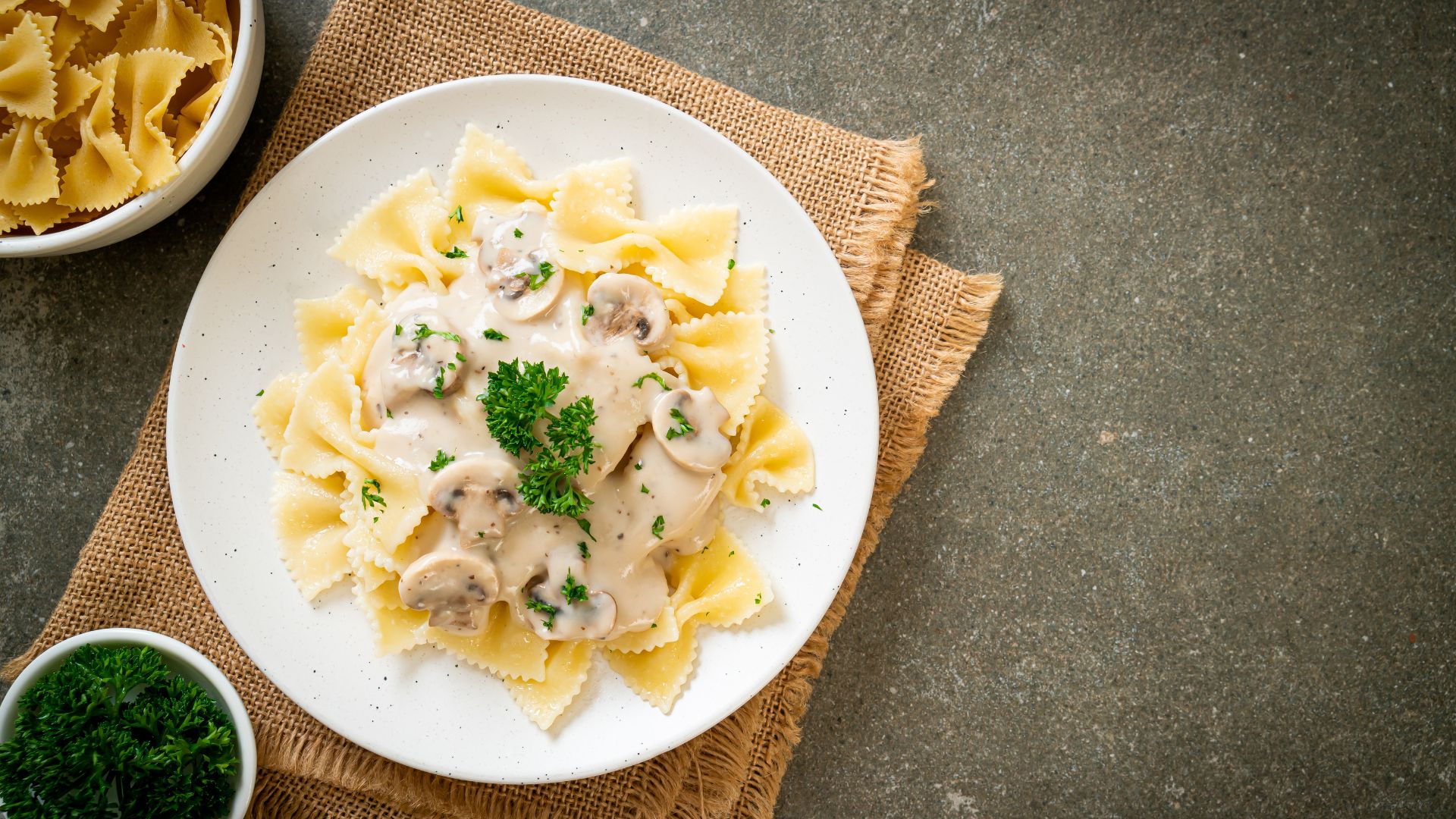 Como fazer molho branco para macarrão