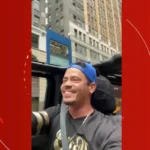 Cuiabano chama atencao em passeio de carro ao som de lambadao na Times Square