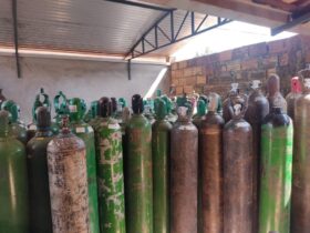 Depósito clandestino de cilindros de gás é encontrado dentro de residência em Confresa