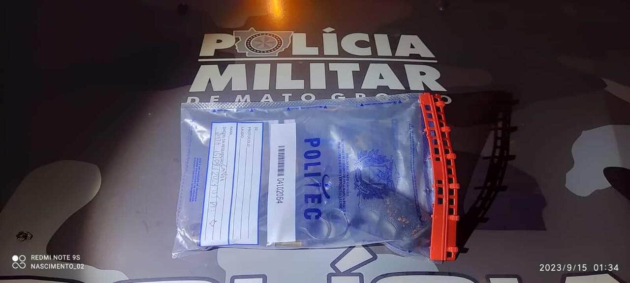 Homem tenta fugir de cerco policial com carro roubado, troca tiros e morre 3 Homem tenta fugir de cerco policial com carro roubado, troca tiros e morre
