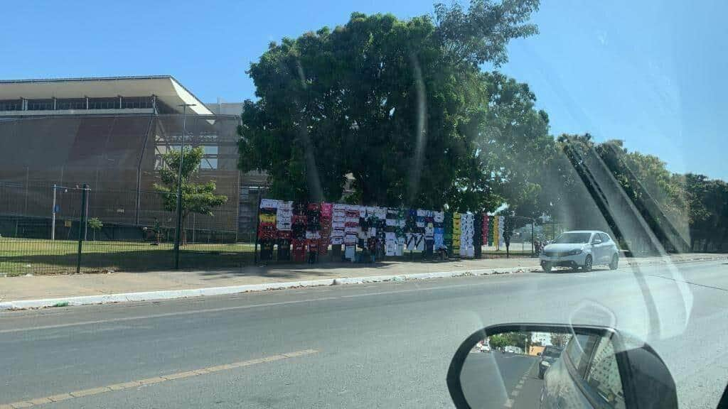 Operação Gol Contra apreende 1.680 camisetas de times falsificadas na região da Arena Pantanal