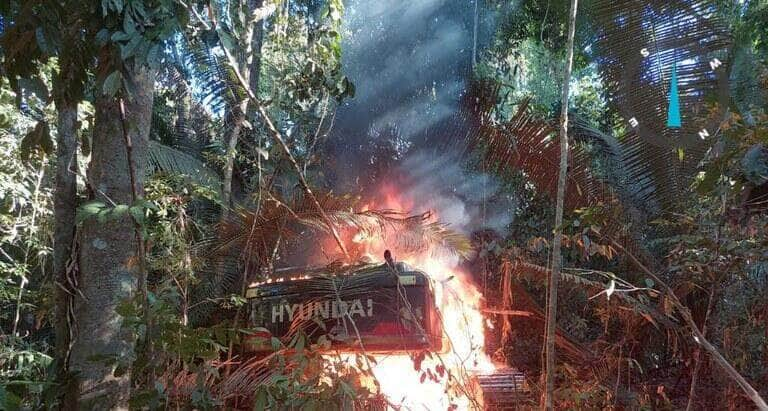 Policia Federal IBAMA e ICMBio desmontam garimpos ilegais dentro de Parque Nacional em Mato Grosso