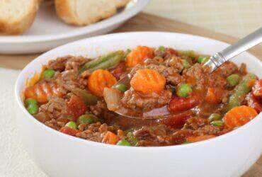 Sopa de carne com legumes