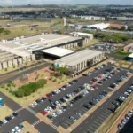 Vista aérea da Harven Agribusiness School, em Ribeirão Preto (SP) - (Harven Agribusiness School/Divulgação) Leia mais em: https://veja.abril.com.br/coluna/radar-economico/agronegocio-ganha-sua-primeira-faculdade-em-2024-que-ja-pensa-em-expansao