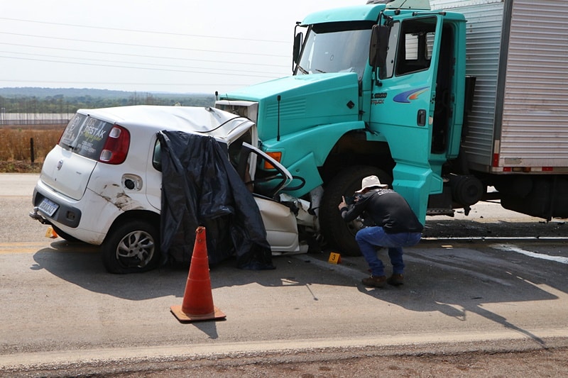 Perícia identifica vítimas de acidente na BR-163 em Nova Mutum. Foto: Power Mix