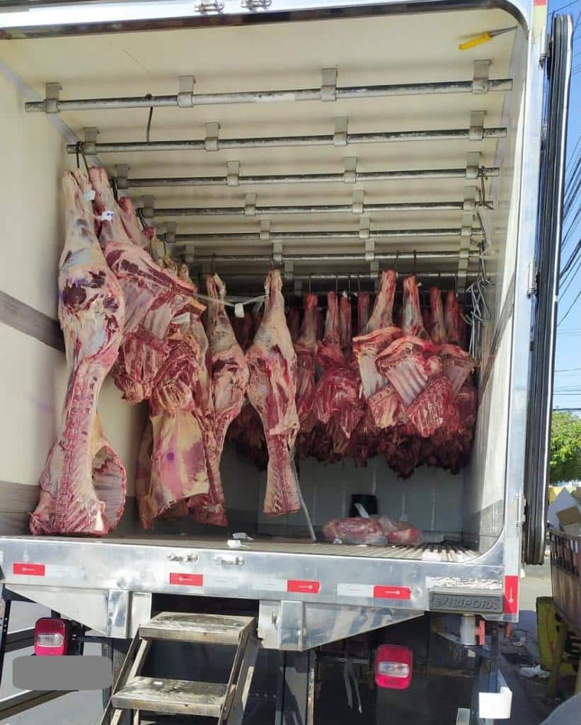 Polícia Civil prende três pessoas por furto de carga de carne bovina em MT