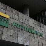 agencia eleva nota de credito da petrobras e de outras empresas scaled 1