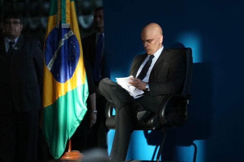 alexandre de moraes e hostilizado na italia e politicos reagem scaled 1