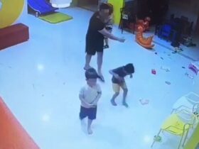 Homem dá tapa na cabeça de menino autista