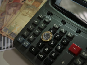 Economia, Moeda, Real,Dinheiro, Calculadora Foto: Marcello Casal Jr/Agência Brasil/Arquivo