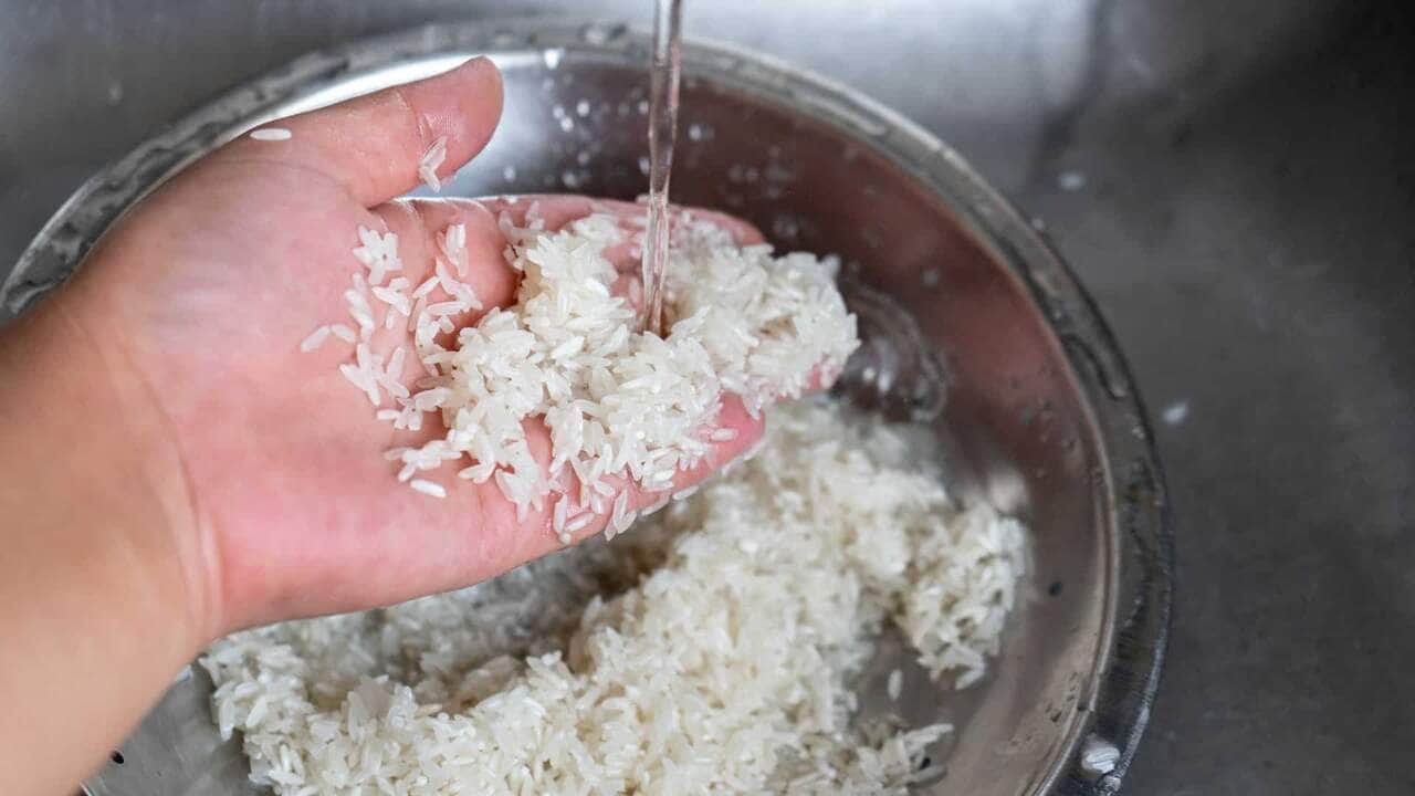 Domine a arte de cozinhar arroz na panela elétrica: Um guia passo a passo 4 arroz na panela elétrica