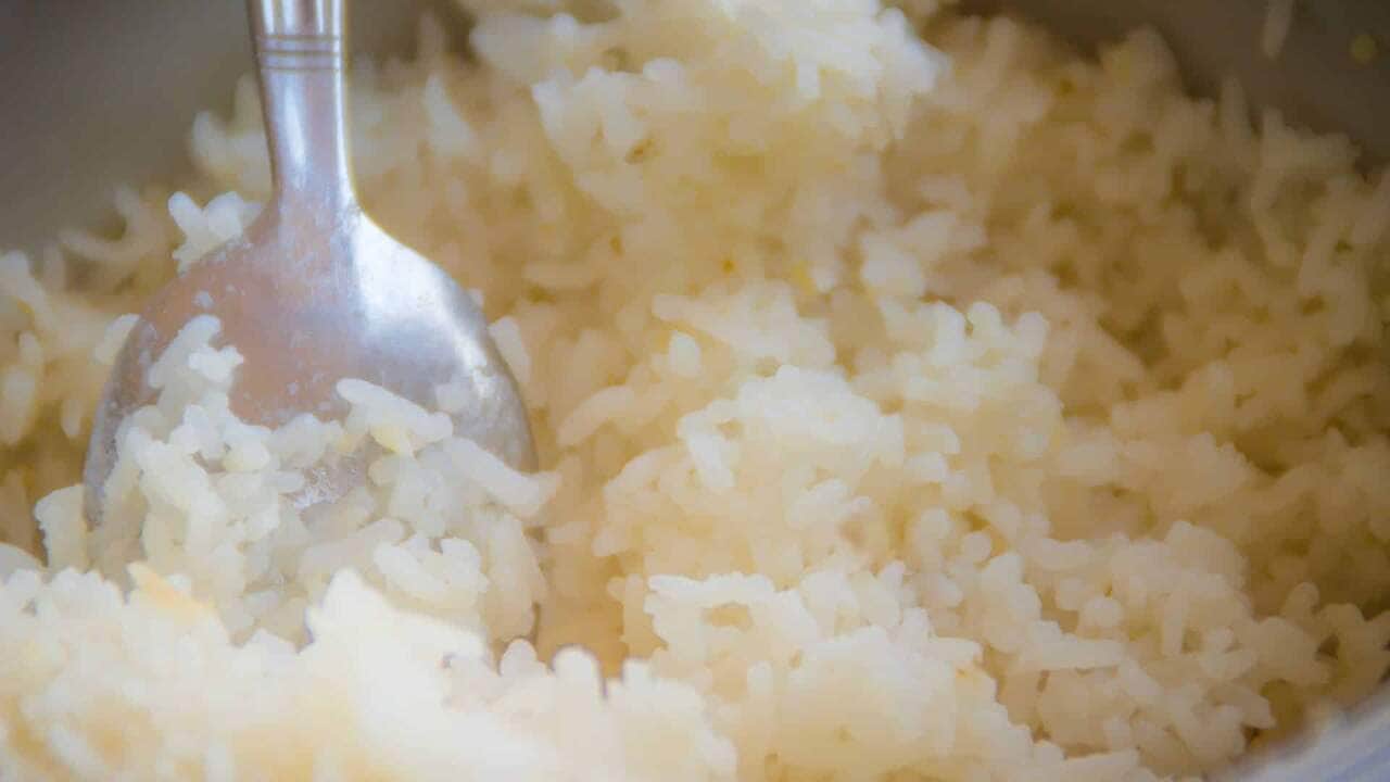 Domine a arte de cozinhar arroz na panela elétrica: Um guia passo a passo 8 arroz na panela elétrica