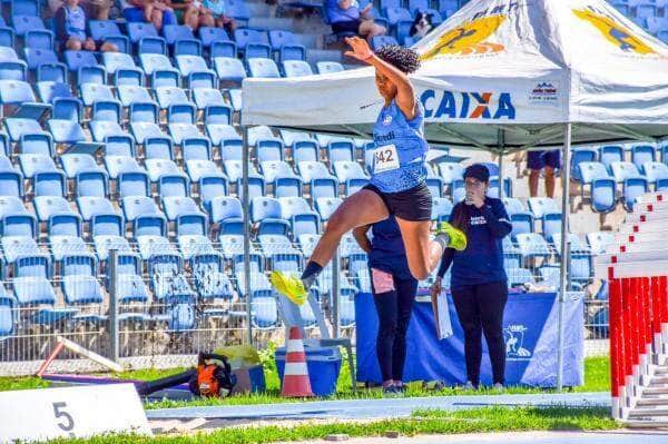 atletas da asa representam sorriso no brasileiro sub 18 de atletismo