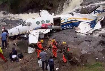 Avião em que morreu a cantora sertaneja Marília Mendonça, em novembro de 2021, em Minas Gerais. CENIPA divulgou relatório sobre as causas do acidente. Foto: Youtube/Wikimedia Commons