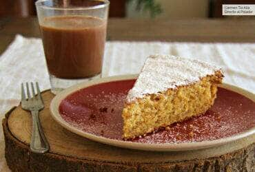 Bolo de banana, uma receita fácil para aproveitar a fruta que está passando