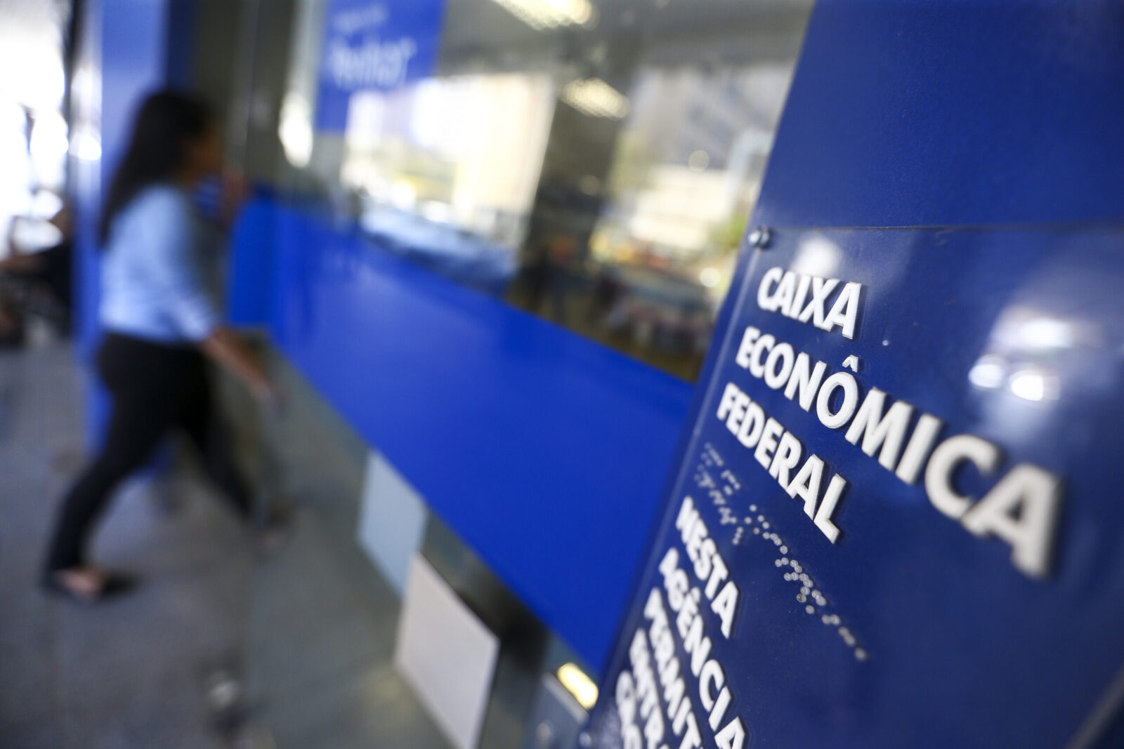 Caixa Econômica Federal inicia hoje (13) a liberação do saque de até R$ 500 em contas do Fundo de Garantia do Tempo de Serviço (FGTS). Por: Marcelo Camargo/Agência Brasil