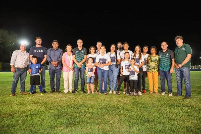 campo de futebol e reinaugurado e recebe nome de odinei reginatto