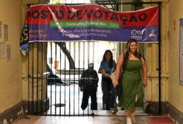 Rio de Janeiro (RJ), 01/10/2023 - Eleitores comparecem em posto de votação de eleição para conselhos tutelares, na Escola Municipal Celestino da Silva, região central da cidade. Foto:Tânia Rêgo/Agência Brasil