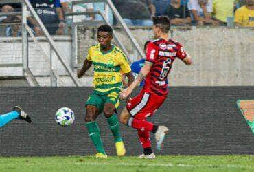 Cuiabá atropela o Flamengo e triunfa no Campeonato Brasileiro. Foto: AssCom Dourado