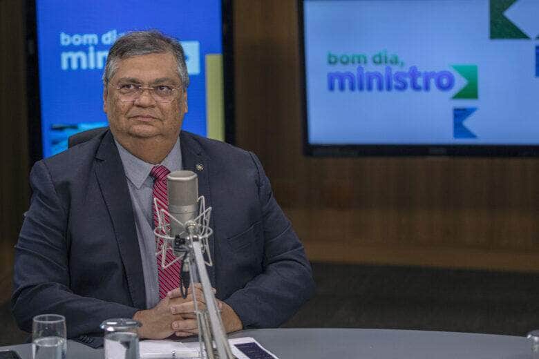 dino quer dobrar recursos para combate a violencia contra a mulher scaled 1