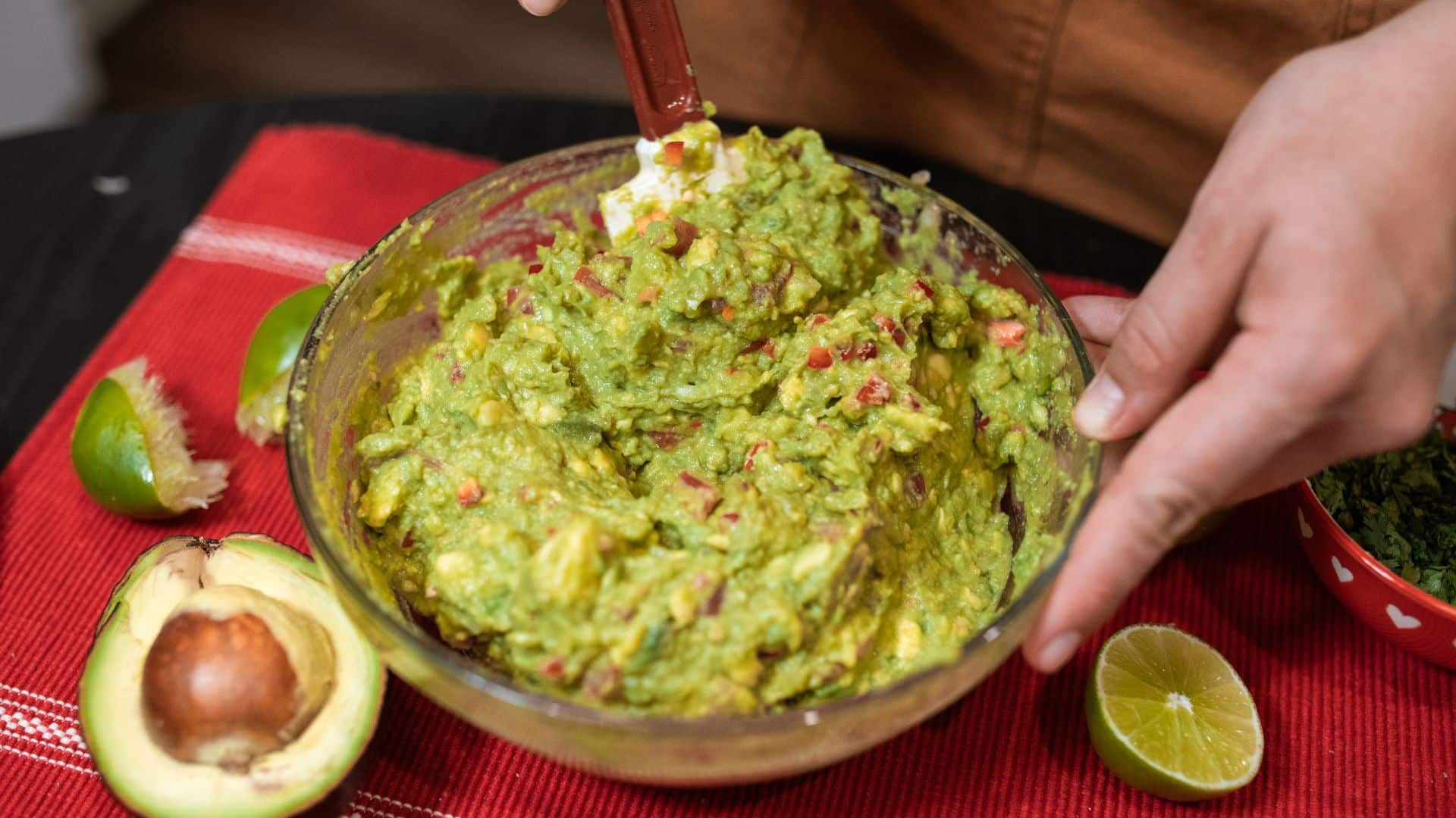 Como fazer guacamole