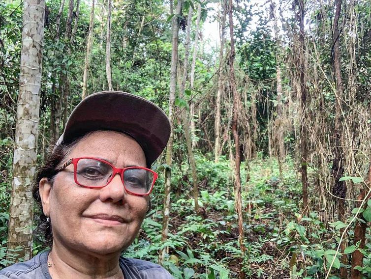 Brasília (DF) - A ecóloga paraense Ima Vieira que participará de plenária no Diálogos Amazônicos, no próximo domingo (6), em Belém (PA), defende necessidades de políticas públicas para zerar desmatamento e fortalecer bioeconomias. Foto: Museu Emílio Goeldi/Divulgação