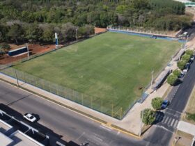 esporte entrega revitalizacao do campo de futebol do cerrado nesta quinta feira 27
