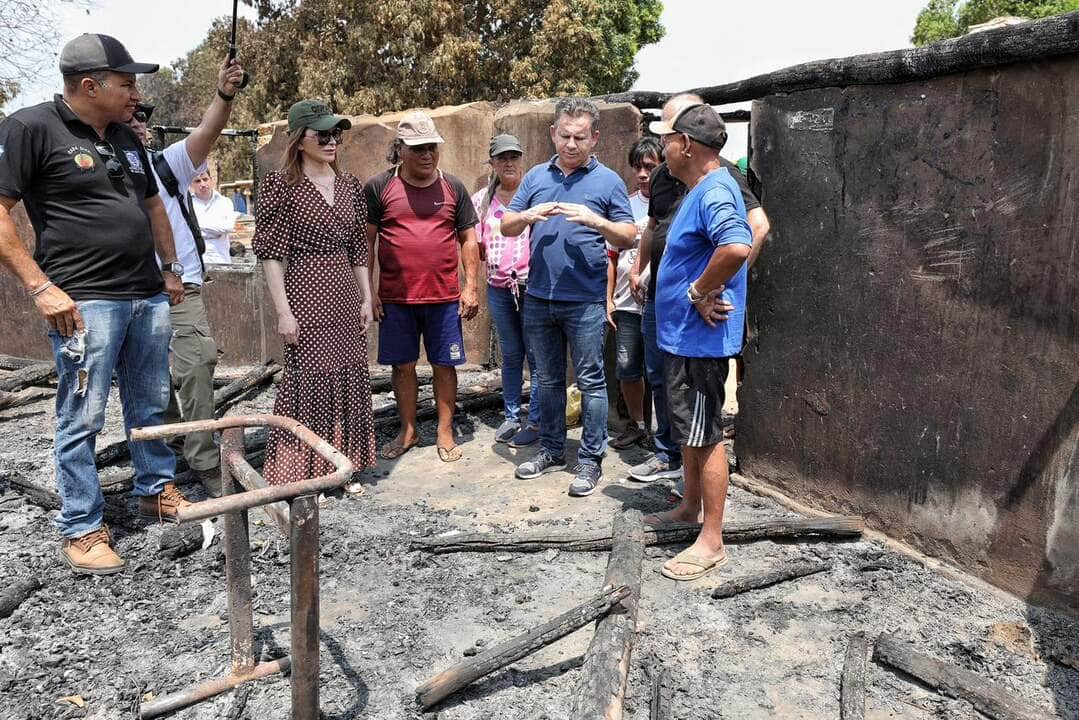 Primeira-dama de MT, Virginia Mendes e governador Mauro Mendes in loco              Crédito - Jana Pessôa