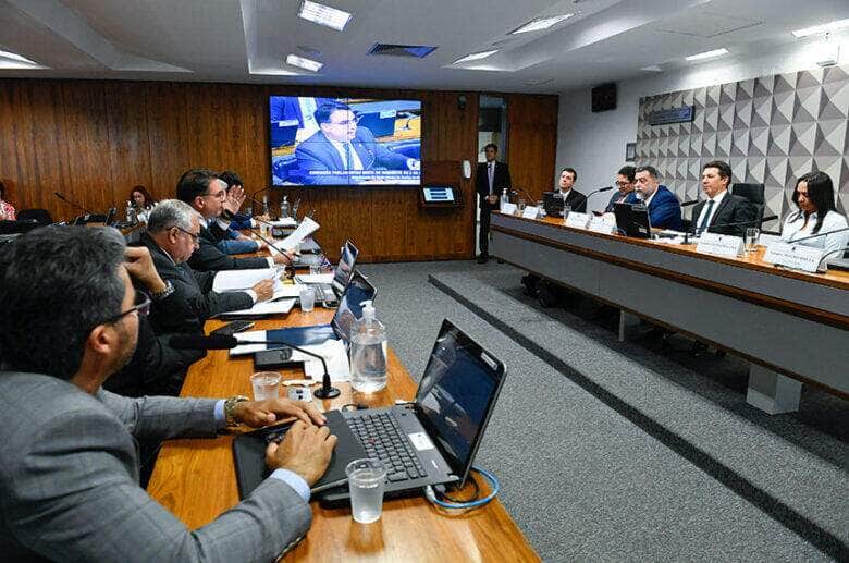 ex diretor da abin entrega celular a cpmi parlamentares querem ouvir g dias
