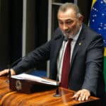 Brasília - Senador Telmário Mota durante sessão do impeachment no Senado, conduzida pelo presidente do STF, Ricardo Lewandowski (Antonio Cruz/Agência Brasil)