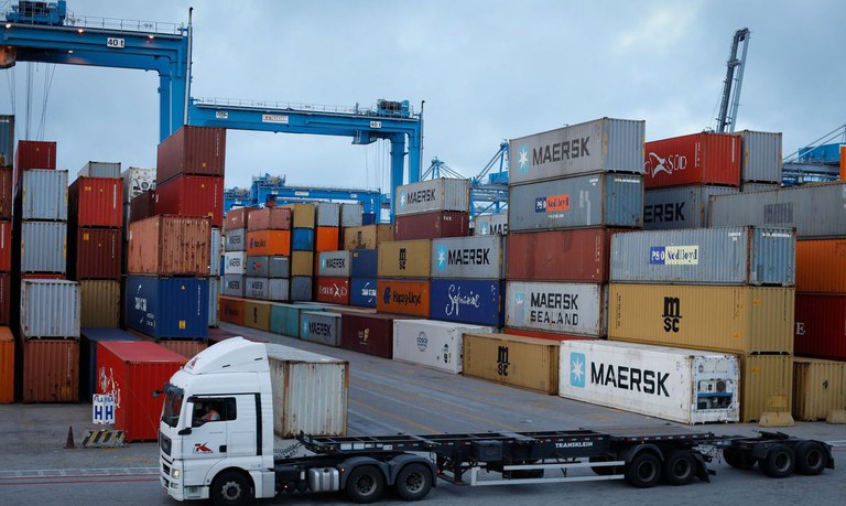 Exportações brasileiras crescem 8,7 % até a quarta semana de setembro - Foto: Wenderson Araújo/Agência Brasil